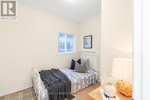 124 Harmony Avenue, Hamilton, ON - Indoor Photo Showing Bedroom