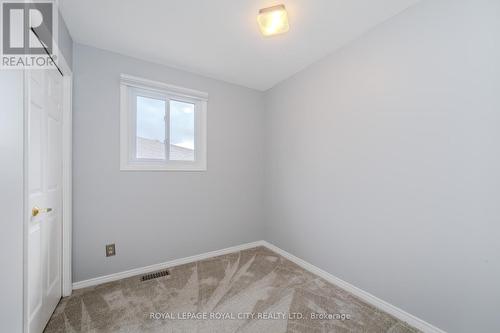 120 Oakhurst Crescent, Kitchener, ON - Indoor Photo Showing Other Room