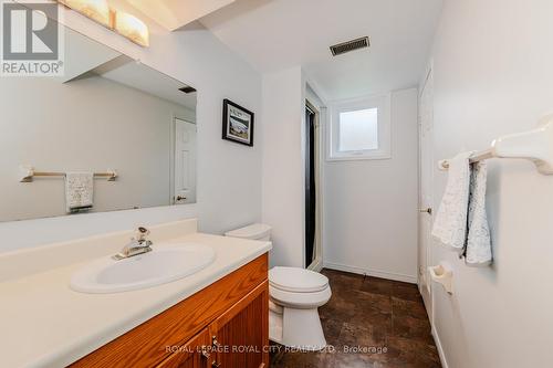 120 Oakhurst Crescent, Kitchener, ON - Indoor Photo Showing Bathroom