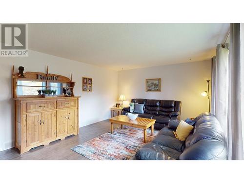 1857 Dogwood Avenue, Quesnel, BC - Indoor Photo Showing Living Room