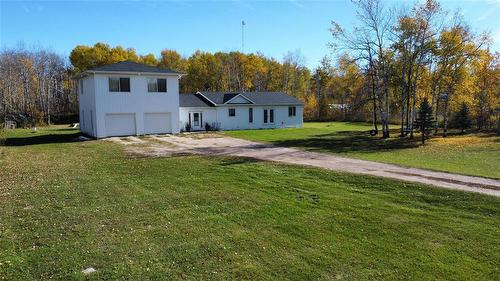 38027 38E (Quarry Oaks) Road, Steinbach, MB - Outdoor