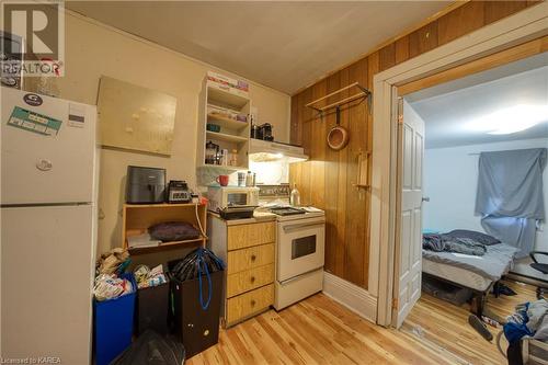 357-359 Johnson Street, Kingston, ON - Indoor Photo Showing Kitchen