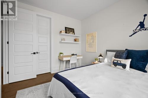 7 Hollyhock Court, Toronto, ON - Indoor Photo Showing Bedroom