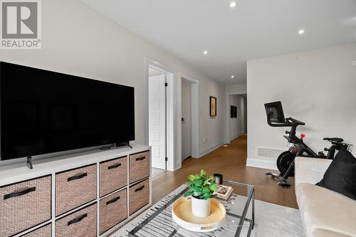 7 Hollyhock Court, Toronto, ON - Indoor Photo Showing Gym Room