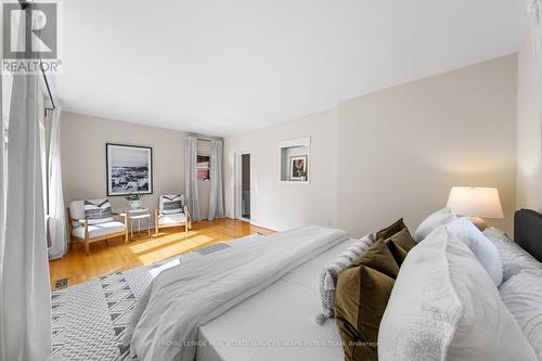 213 St Leonards Crescent, Toronto, ON - Indoor Photo Showing Bedroom