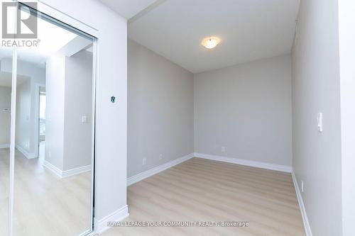 607 - 9090 Yonge Street, Richmond Hill, ON - Indoor Photo Showing Other Room