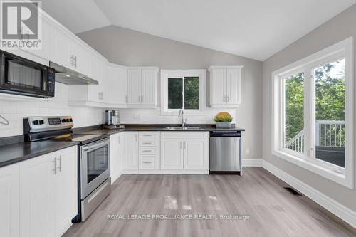 1112 Blue Heron Ridge, Central Frontenac, ON - Indoor Photo Showing Kitchen