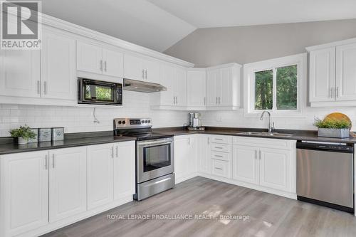 1112 Blue Heron Ridge, Central Frontenac, ON - Indoor Photo Showing Kitchen