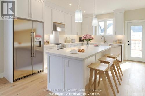 19 Gordon Crescent, Meaford, ON - Indoor Photo Showing Kitchen With Upgraded Kitchen