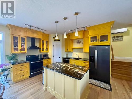 1012 West Street, Kincardine, ON - Indoor Photo Showing Kitchen