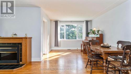 578 Creston Avenue, London, ON - Indoor With Fireplace