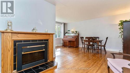 578 Creston Avenue, London, ON - Indoor With Fireplace