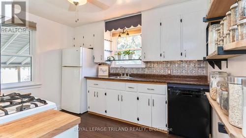 578 Creston Avenue, London, ON - Indoor Photo Showing Kitchen