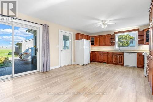 1757 Old Highway 2, Quinte West, ON - Indoor Photo Showing Kitchen