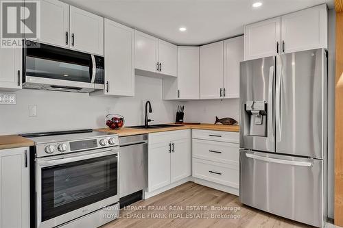 178 Front Street W, Kawartha Lakes (Bobcaygeon), ON - Indoor Photo Showing Kitchen