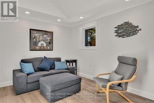 178 Front Street W, Kawartha Lakes (Bobcaygeon), ON - Indoor Photo Showing Living Room