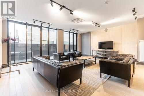 720 - 608 Richmond Street W, Toronto, ON - Indoor