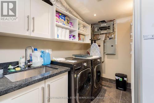 53 Findhorn Crescent, Vaughan, ON - Indoor Photo Showing Laundry Room