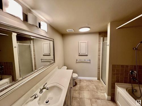 #507 11111 82 Av Nw, Edmonton, AB - Indoor Photo Showing Bathroom