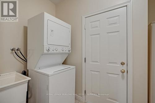 1 - 2141 Caroline Street, Burlington, ON - Indoor Photo Showing Laundry Room