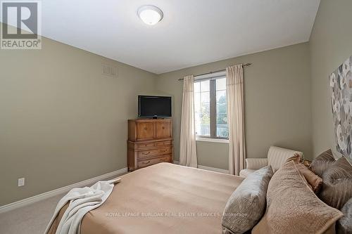 1 - 2141 Caroline Street, Burlington, ON - Indoor Photo Showing Bedroom