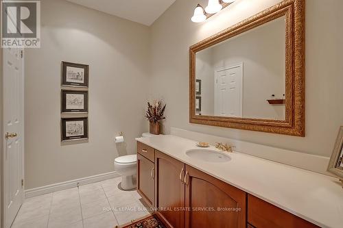 1 - 2141 Caroline Street, Burlington, ON - Indoor Photo Showing Bathroom