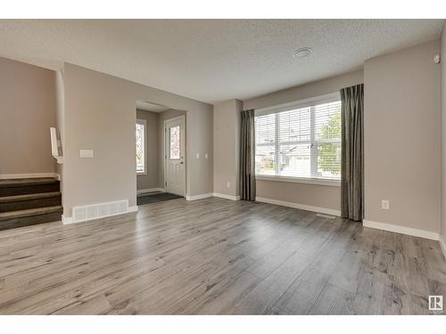 16009 10 Av Sw Sw, Edmonton, AB - Indoor Photo Showing Other Room