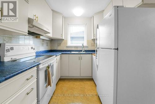 125 Pleasant Avenue, Toronto, ON - Indoor Photo Showing Kitchen