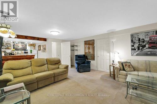 125 Pleasant Avenue, Toronto, ON - Indoor Photo Showing Living Room