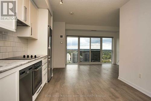 2921 - 275 Village Green Square, Toronto, ON - Indoor Photo Showing Kitchen