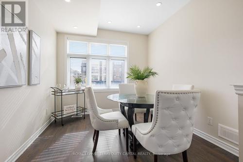 805 Mikinak Road, Ottawa, ON - Indoor Photo Showing Dining Room