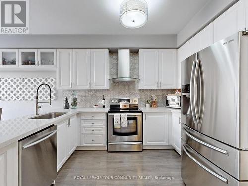 18 Oren Street, Vaughan, ON - Indoor Photo Showing Kitchen With Stainless Steel Kitchen With Upgraded Kitchen