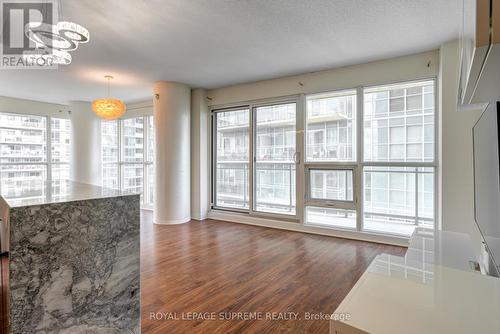 913 - 155 Legion Road, Toronto, ON - Indoor Photo Showing Other Room