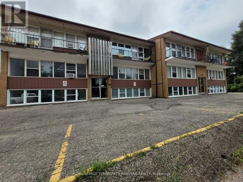 2 - 521 Park Street, Kitchener, ON - Outdoor With Facade