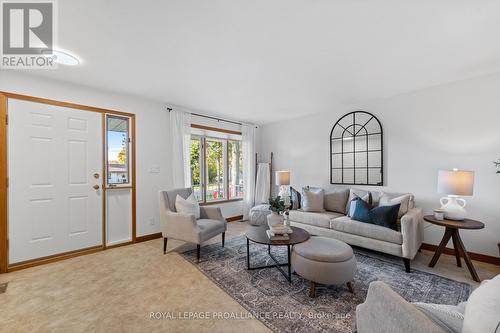 30 Carleton Boulevard, Cobourg, ON - Indoor Photo Showing Living Room