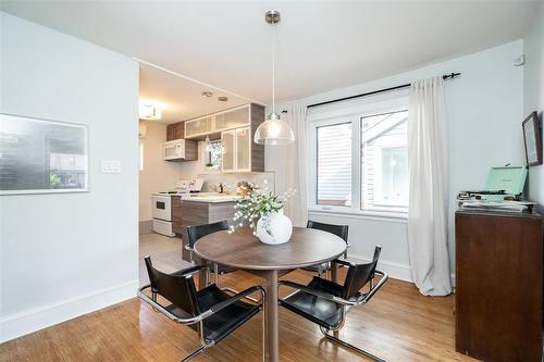 795 Fleet Avenue, Winnipeg, MB - Indoor Photo Showing Dining Room