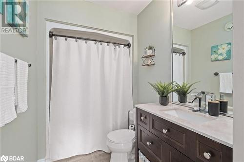 197 Hayward Court, Rockwood, ON - Indoor Photo Showing Bathroom