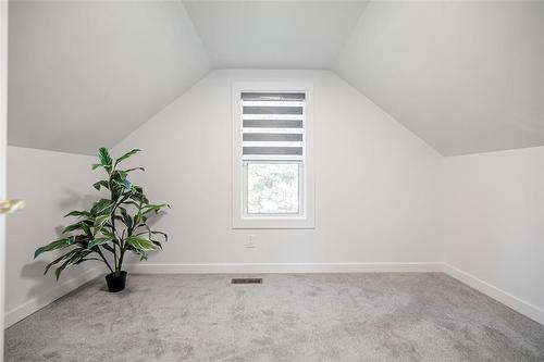 522 Rosseau Avenue, Winnipeg, MB - Indoor Photo Showing Other Room