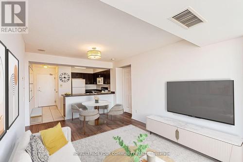 2101 - 28 Harrison Garden Boulevard, Toronto, ON - Indoor Photo Showing Living Room