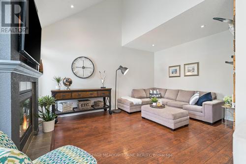 197 Hayward Court, Guelph/Eramosa, ON - Indoor Photo Showing Living Room With Fireplace