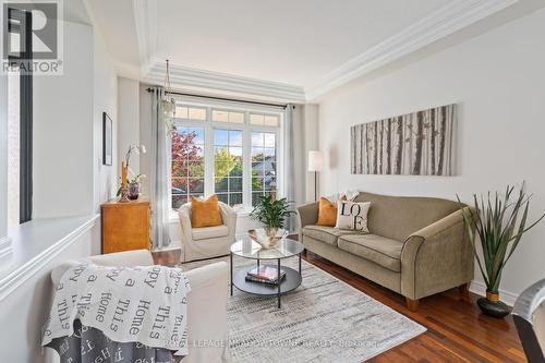 197 Hayward Court, Guelph/Eramosa, ON - Indoor Photo Showing Living Room