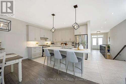 164 Harpin Way E, Centre Wellington, ON - Indoor Photo Showing Kitchen With Upgraded Kitchen