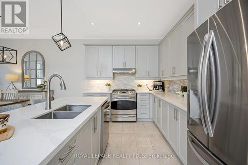 164 Harpin Way E, Centre Wellington, ON - Indoor Photo Showing Kitchen With Stainless Steel Kitchen With Double Sink With Upgraded Kitchen