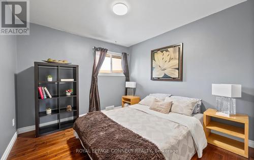 589 Talbot Court, Oshawa, ON - Indoor Photo Showing Bedroom