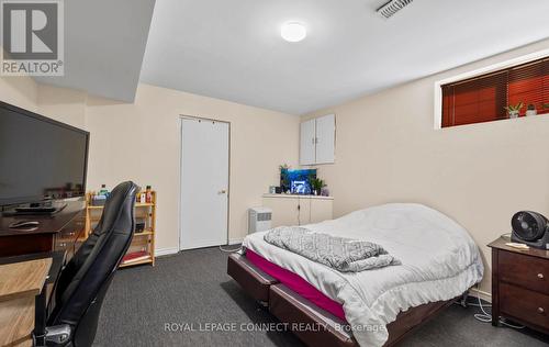 589 Talbot Court, Oshawa, ON - Indoor Photo Showing Bedroom