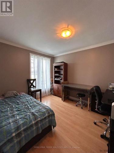 552 Government Road E, Kapuskasing, ON - Indoor Photo Showing Bedroom