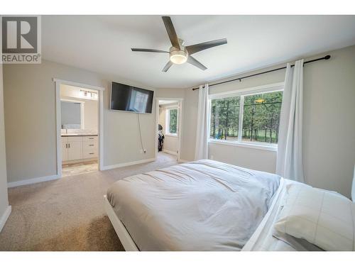 228 Shadow Mountain  Boulevard, Cranbrook, BC - Indoor Photo Showing Bedroom