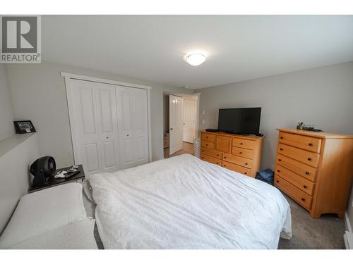 228 Shadow Mountain  Boulevard, Cranbrook, BC - Indoor Photo Showing Bedroom