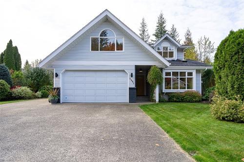 1901 Forest Drive, Revelstoke, BC - Outdoor With Facade