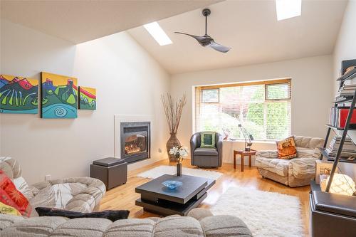 1901 Forest Drive, Revelstoke, BC - Indoor Photo Showing Living Room With Fireplace